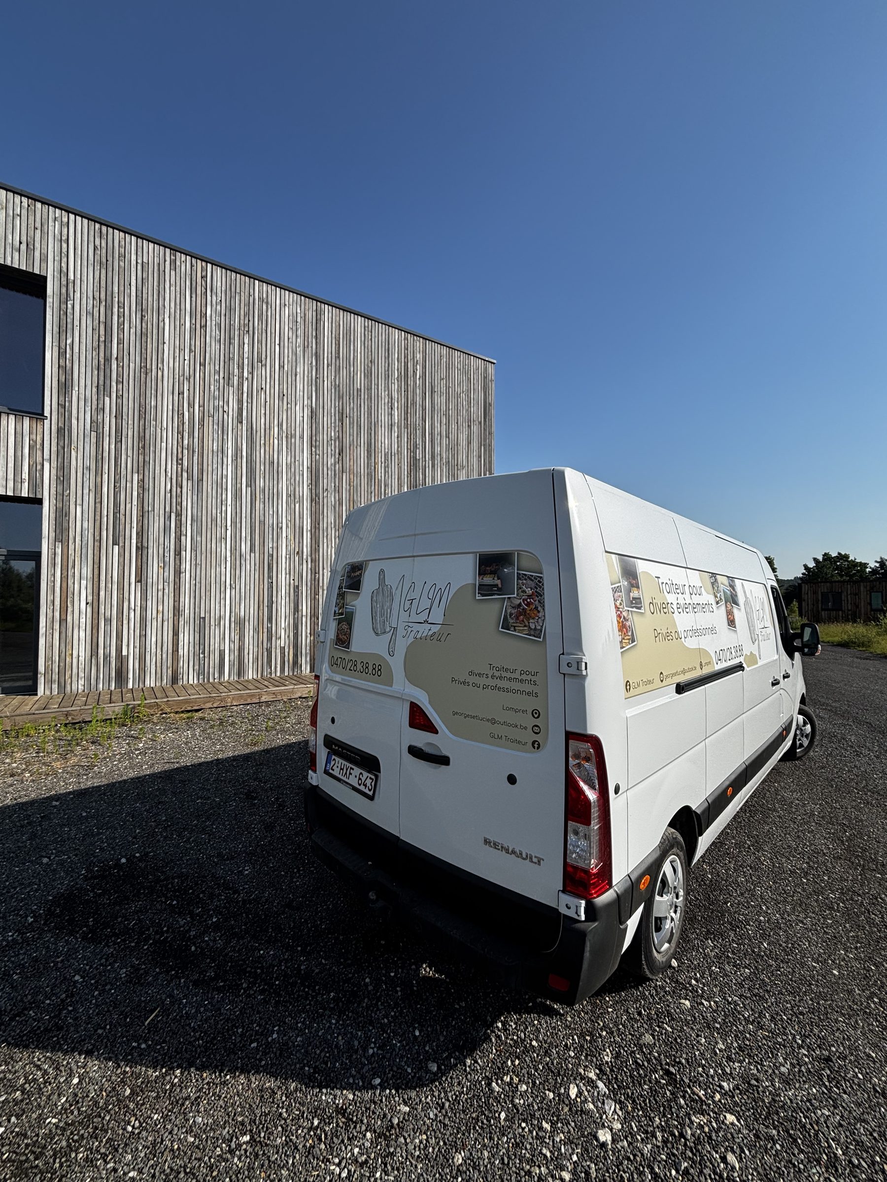 Lettrage de la camionnette GLM Traiteur — image 6
